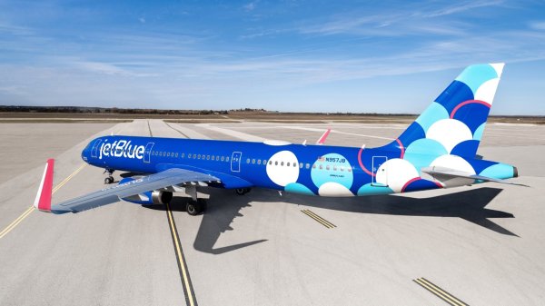 常胜策略 亚马逊“柯伊伯”卫星互联网拿下首家航司客户 JetBlue 捷蓝航空